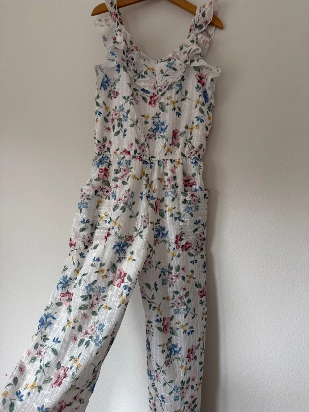 Truly Me by Sara Sara White Eyelet Romper Jumpsuit Floral Pattern Girls sz 10